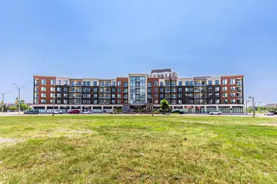 Condo Apartment in Oakville