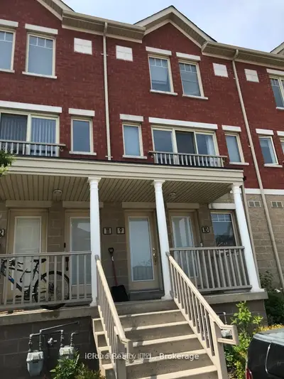 Condo Townhouse in Mississauga