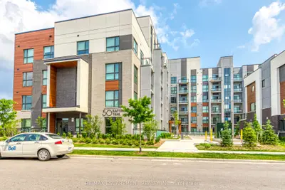 Condo Apartment in Oakville