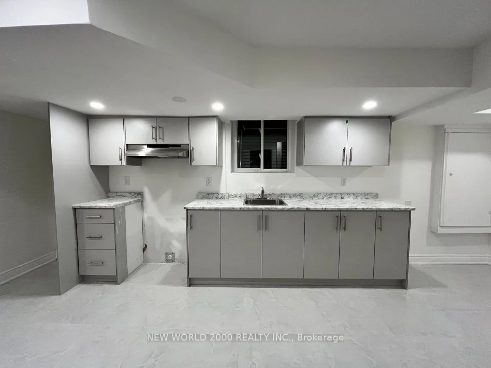 4718 Centretown Way Bsmt, Mississauga, ON L5R 0C9