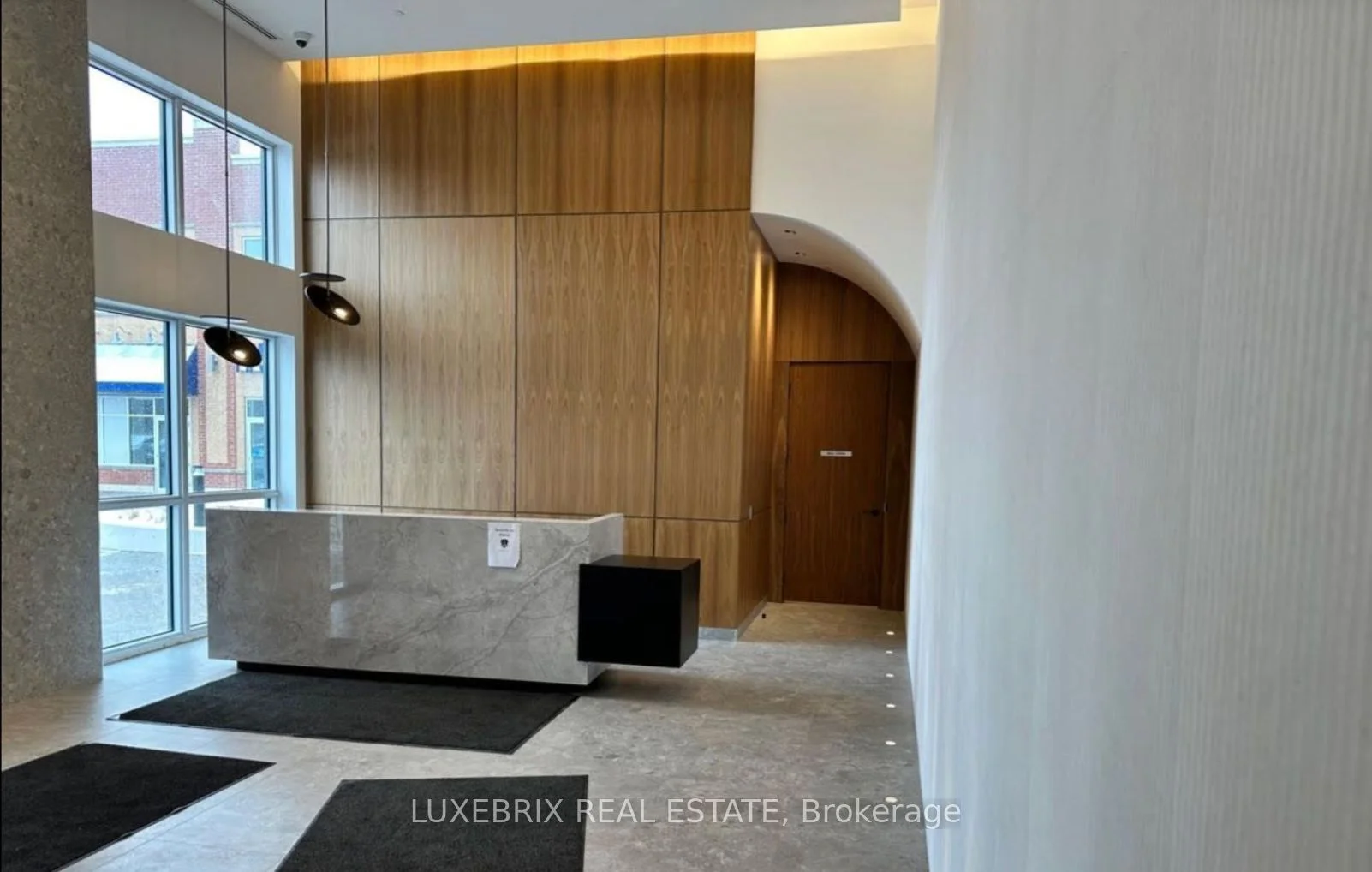 509 Dundas Street 416, Oakville, ON L6M 5P4