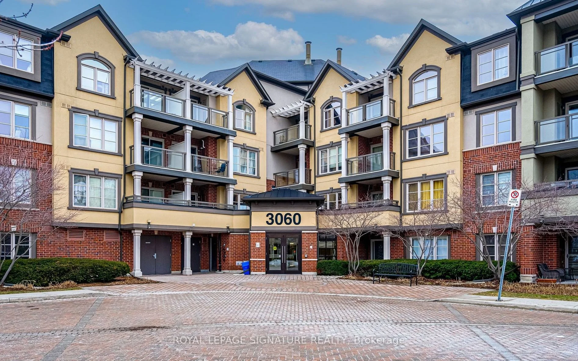 Condo Apartment in Burlington