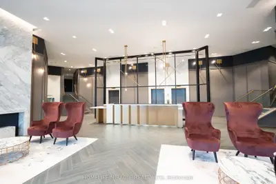 Condo Apartment in Oakville