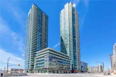 Condo Apartment in Mississauga