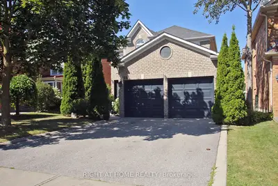 Detached in Brampton