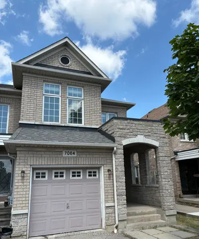 Semi-Detached in Mississauga