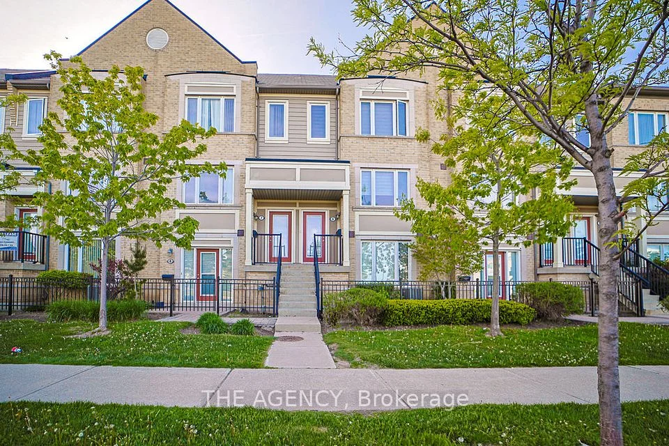 2895 Hazelton Place 7, Mississauga, ON L5M 0S4