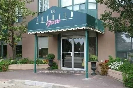 135 Hillcrest Avenue 816, Mississauga, ON L5B 4B1