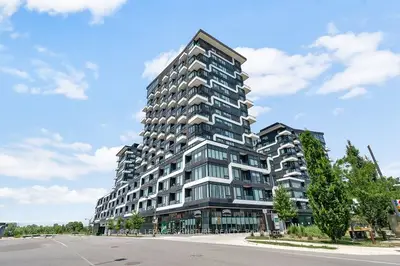 Condo Apartment in Oakville