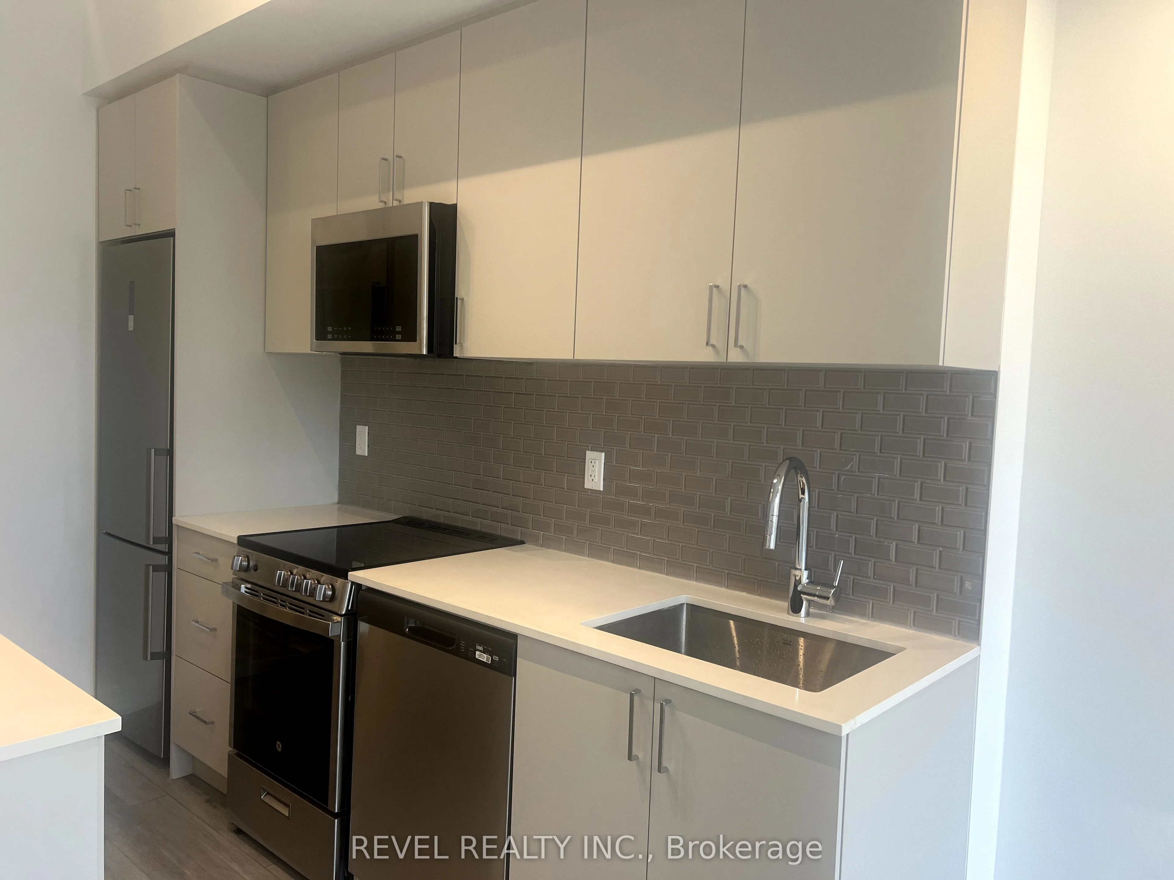 1005 Dundas Street E 143, Oakville, On L6h 8c7