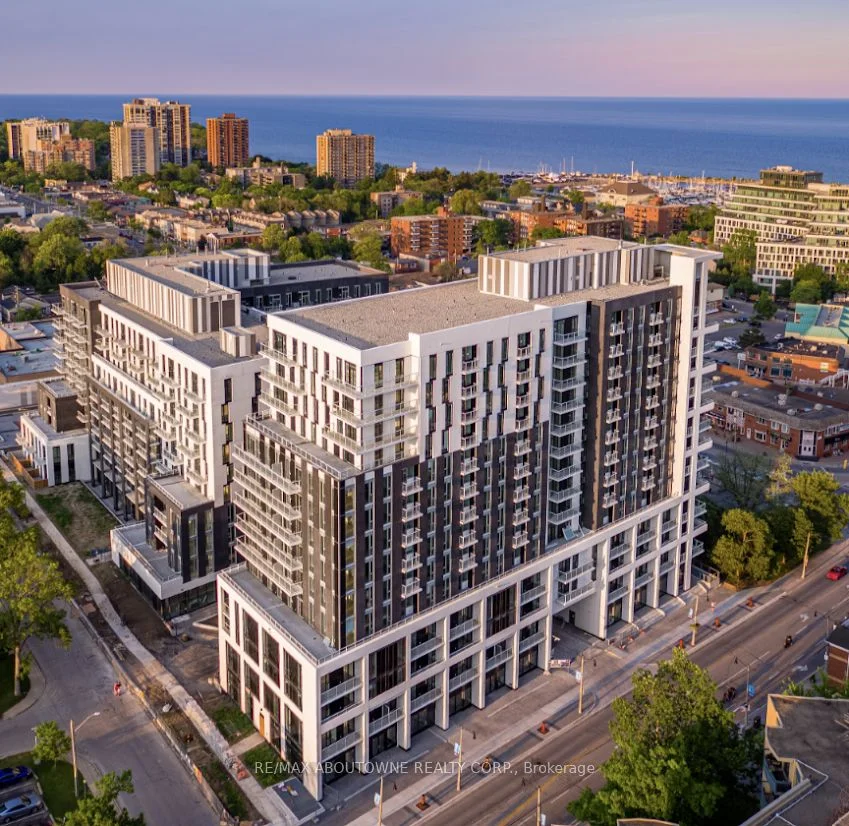 133 Bronte Road B0718, Oakville, ON L6L 3C1