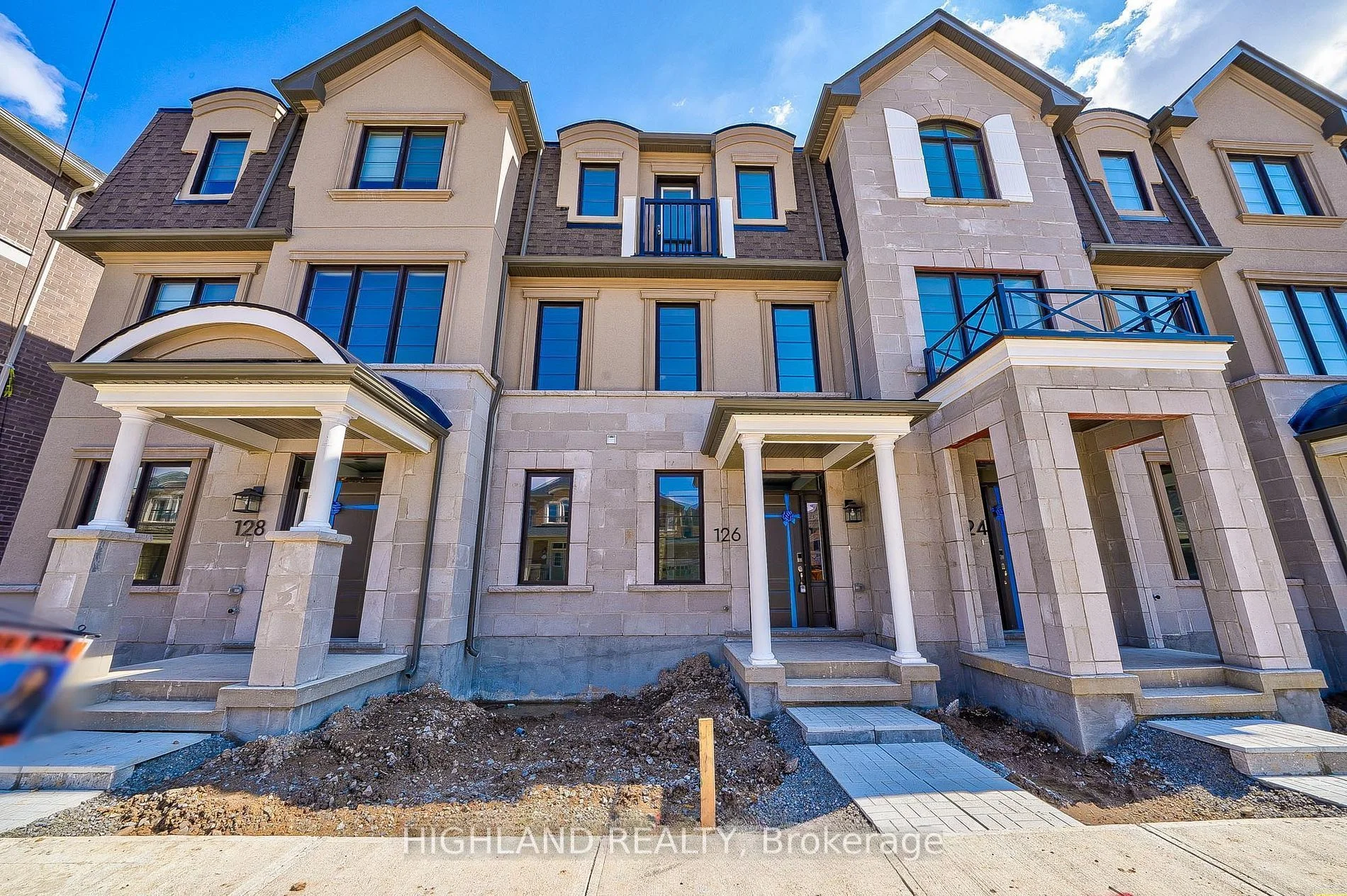126 Marigold Gardens, Oakville, ON L6H 7X7