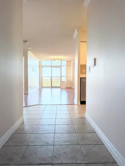 Condo Apartment in Mississauga