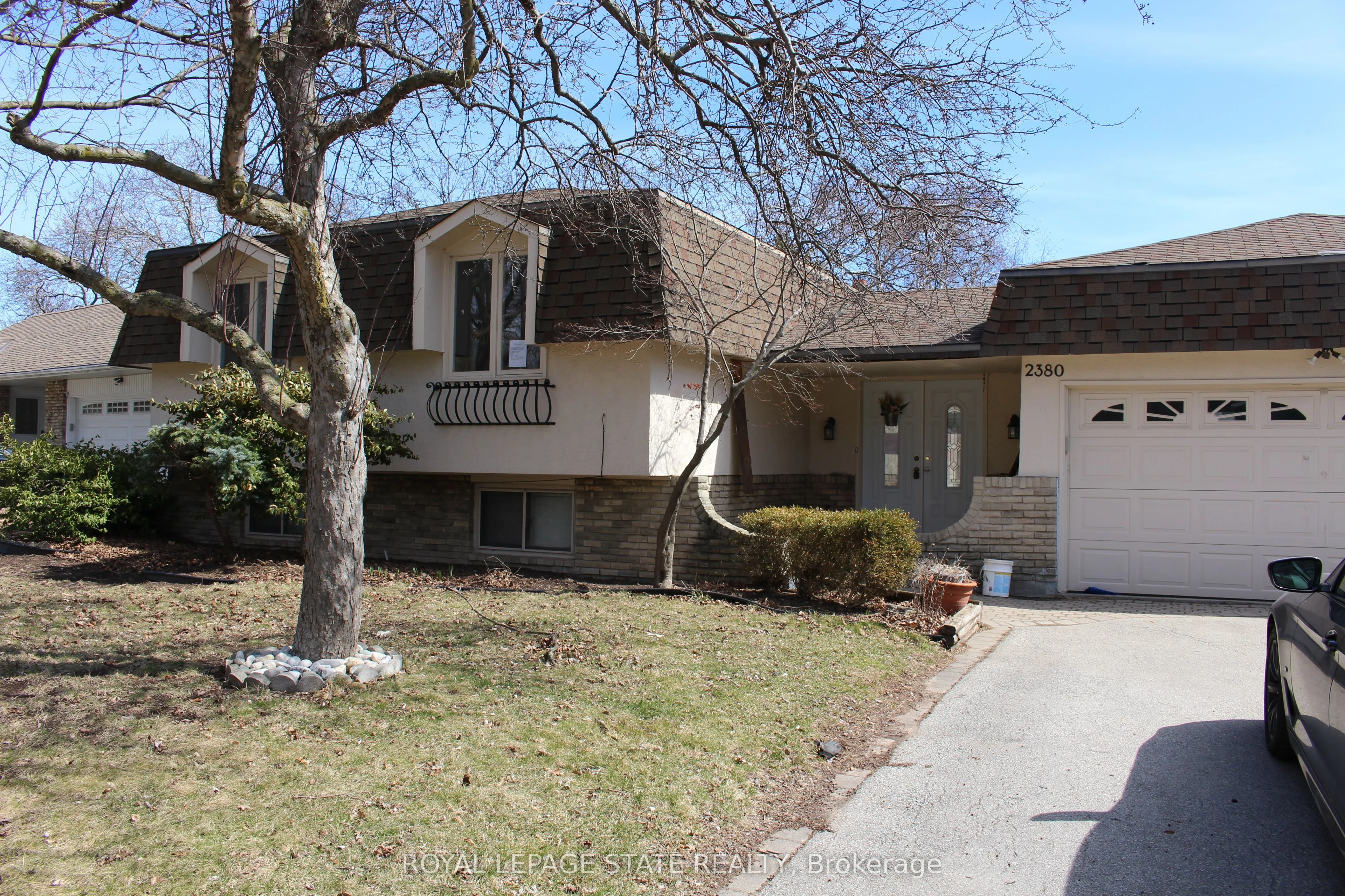 2380 Bridge Road, Oakville, ON L6L 2G6