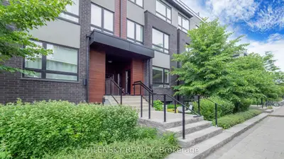 Condo Townhouse in Toronto