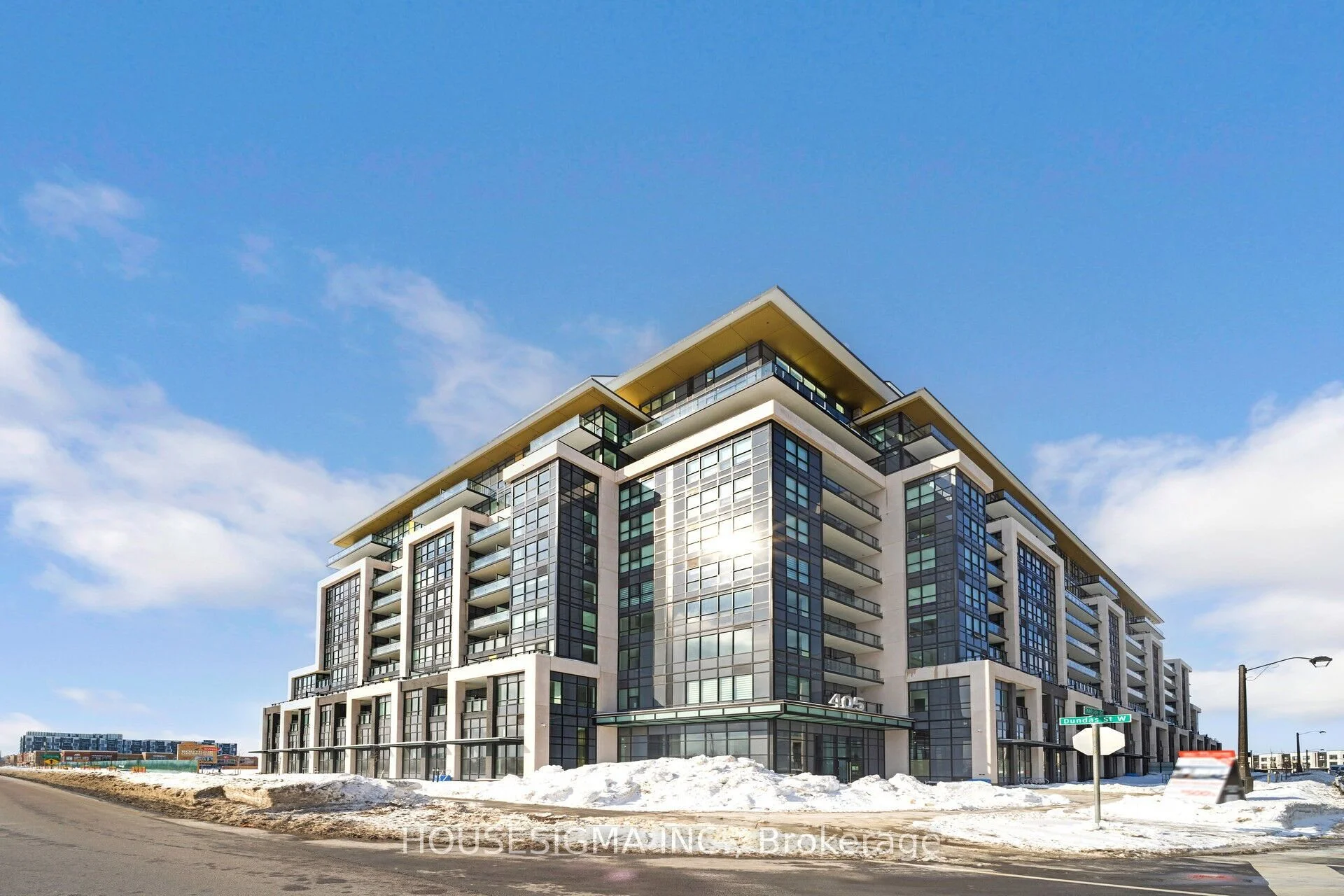 Condo Apartment in Oakville