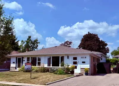 Semi-Detached in Mississauga