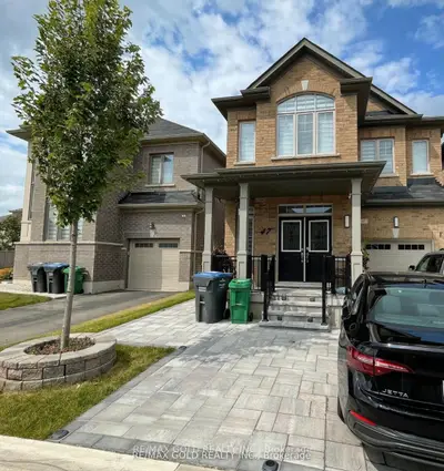Detached in Brampton