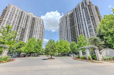 Condo Apartment in Toronto