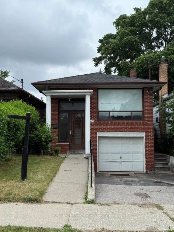 240 Glen Park Avenue, Toronto W04, ON M6B 2E3