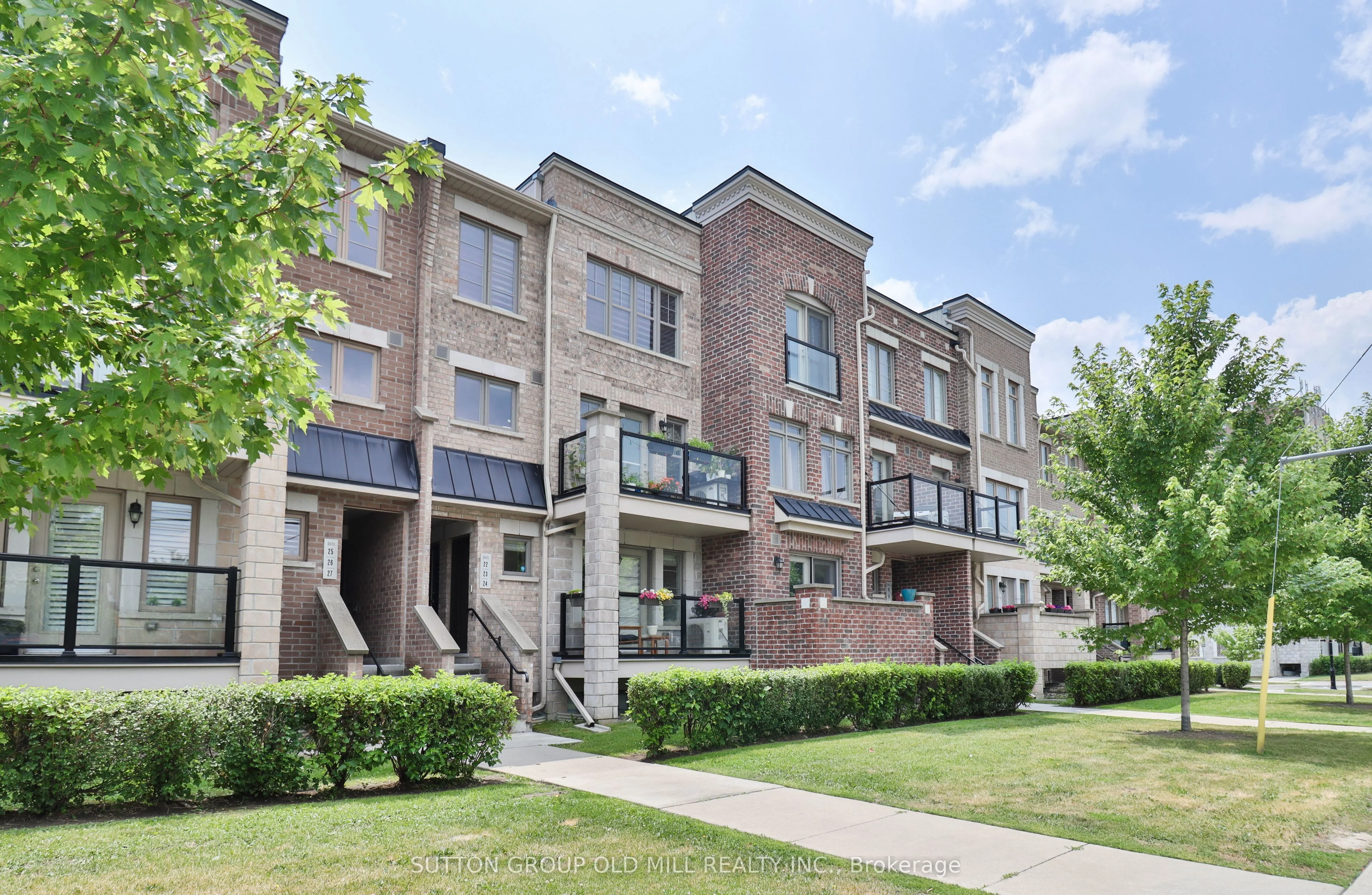 2335 Sheppard Avenue W 22, Toronto W05, ON M9M 0E9