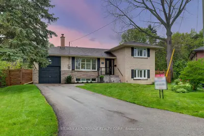 Detached in Oakville