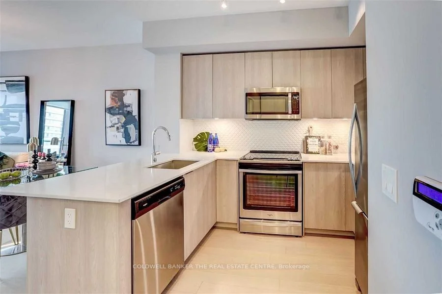 20 Shore Breeze Drive 3705, Toronto W06, ON M8V 1A1