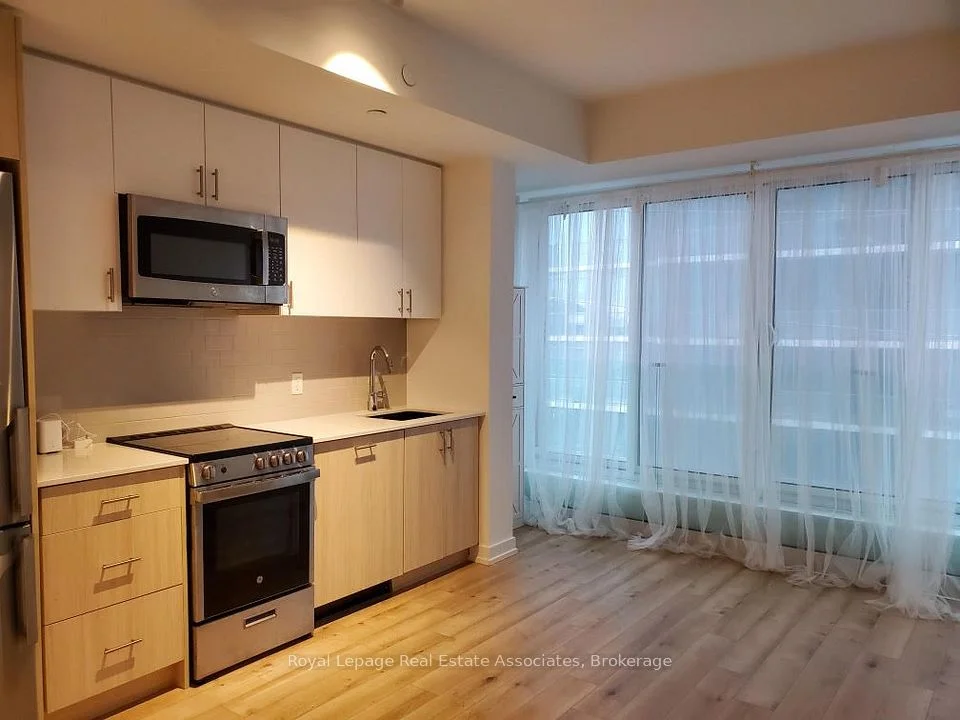 #311 1195 The Queensway, Toronto W08, ON, M8Z 0H1