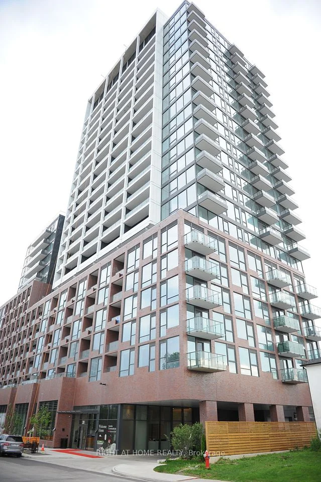 28 Ann Street 1908, Mississauga, On L5g 0e1