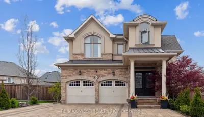Detached in Oakville