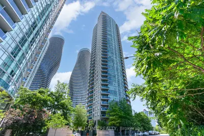 Condo Apartment in Mississauga