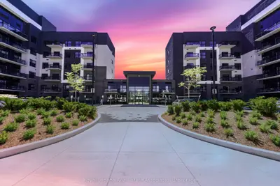 Condo Apartment in Oakville