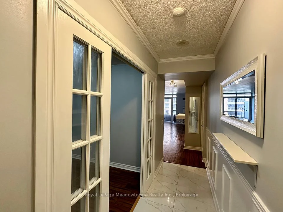 5233 Dundas Street 925, Toronto W08, ON M9B 1A6