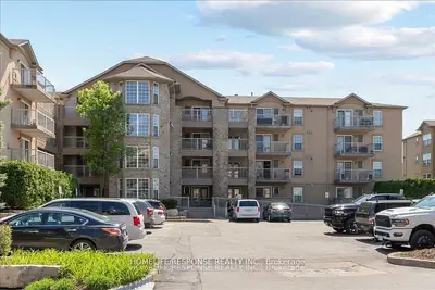 Condo Apartment in Burlington