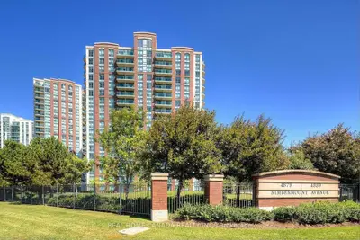 Condo Apartment in Mississauga