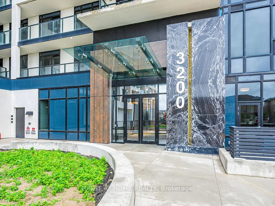 3200 William Coltson Avenue 425, Oakville, ON L6H 7W6
