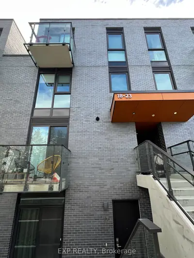 Condo Townhouse in Toronto