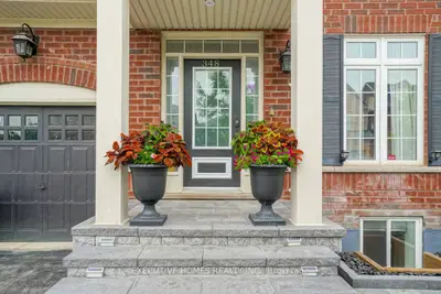 Detached in Milton