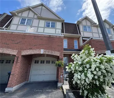 Condo Townhouse in Mississauga