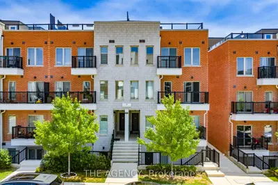 Condo Townhouse in Toronto