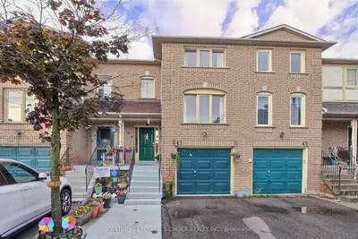 Condo Townhouse in Brampton