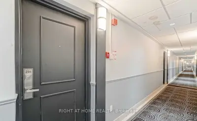 Condo Apartment in Mississauga