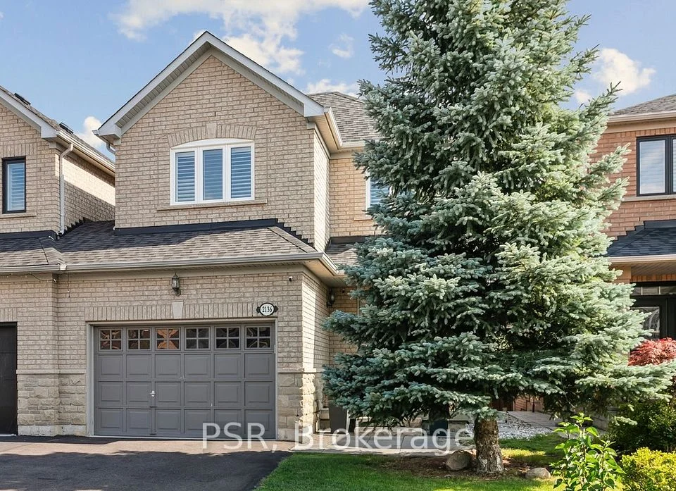 2136 Redstone Crescent, Oakville, ON L6M 5B3