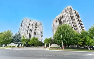 Common Element Condo in Toronto