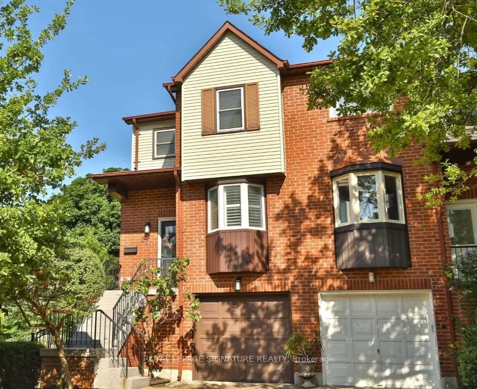 27 Normandy Place, Oakville, ON L6K 1R9