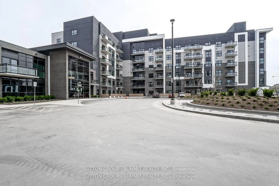 102 GROVEWOOD Common 227, Oakville, ON L6H 0X2