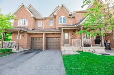 Condo Townhouse in Mississauga