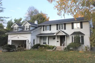 Detached in Oakville