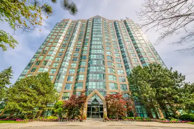 Condo Apartment in Mississauga