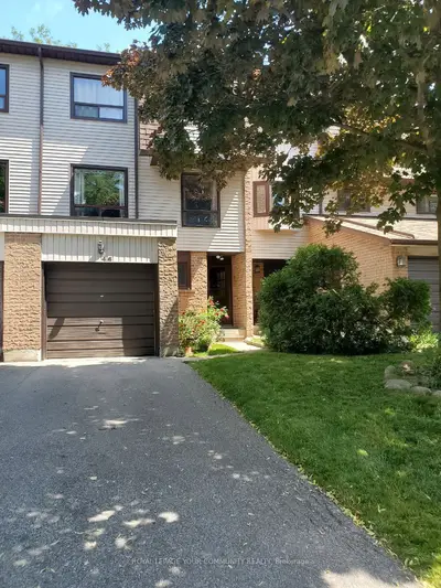 Condo Townhouse in Mississauga